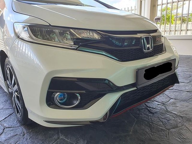 I got some photos of Honda Fit from my customer in Malaysia.