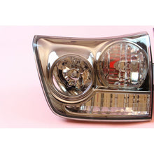 Load image into Gallery viewer, JDM TOYOTA HARRIER ACU3# MCU3# GSU3# (Lexus RX350) Taillight GENUINE OEM