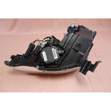 Load image into Gallery viewer, JDM NISSAN FUGA Y50 350GT (Infiniti M35 M45) HID Xenon Headlight GENUINE OEM