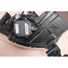 Load image into Gallery viewer, JDM NISSAN FUGA Y50 XV (Infiniti M35 M45) HID Xenon Headlight GENUINE OEM