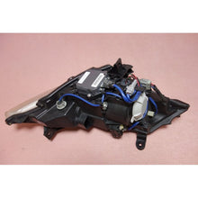 Load image into Gallery viewer, JDM NISSAN Murano Z50 Xenon HID Headlight GENUINE OEM