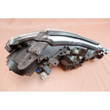 Load image into Gallery viewer, JDM NISSAN FUGA Y50 350GT (Infiniti M35 M45) HID Xenon Headlight GENUINE OEM