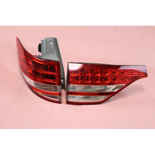 Load image into Gallery viewer, JDM TOYOTA ESTIMA ACR5# (PREVIA TARAGO) Taillight GENUINE OEM