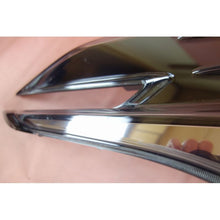 Load image into Gallery viewer, JDM TOYOTA VELLFIRE GGH3# ZENKI Taillight GENUINE OEM
