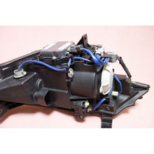 Load image into Gallery viewer, JDM NISSAN Murano Z50 Xenon HID Headlight GENUINE OEM