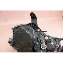 Load image into Gallery viewer, JDM NISSAN FUGA Y50 350GT (Infiniti M35 M45) HID Xenon Headlight GENUINE OEM