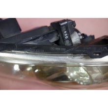 Load image into Gallery viewer, JDM NISSAN Murano Z50 Xenon HID Headlight GENUINE OEM