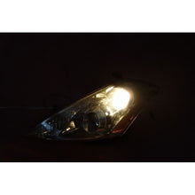 Load image into Gallery viewer, JDM NISSAN Murano Z50 Xenon HID Headlight GENUINE OEM