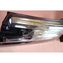Load image into Gallery viewer, JDM TOYOTA VELLFIRE GGH3# ZENKI Taillight GENUINE OEM