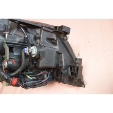 Load image into Gallery viewer, JDM NISSAN FUGA Y50 350GT (Infiniti M35 M45) HID Xenon Headlight GENUINE OEM