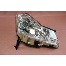 Load image into Gallery viewer, JDM NISSAN FUGA Y50 350GT (Infiniti M35 M45) HID Xenon Headlight GENUINE OEM