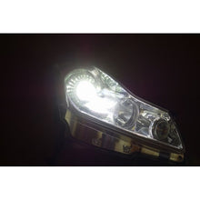 Load image into Gallery viewer, JDM NISSAN FUGA Y50 350GT (Infiniti M35 M45) HID Xenon Headlight GENUINE OEM