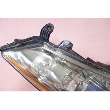 Load image into Gallery viewer, JDM NISSAN Murano Z50 Xenon HID Headlight GENUINE OEM
