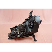 Load image into Gallery viewer, JDM NISSAN FUGA Y50 XV (Infiniti M35 M45) HID Xenon Headlight GENUINE OEM