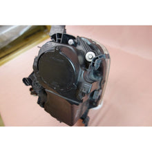 Load image into Gallery viewer, JDM NISSAN FUGA Y50 XV (Infiniti M35 M45) HID Xenon Headlight GENUINE OEM