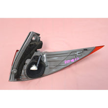 Load image into Gallery viewer, JDM TOYOTA ESTIMA ACR5# (PREVIA TARAGO) Taillight GENUINE OEM