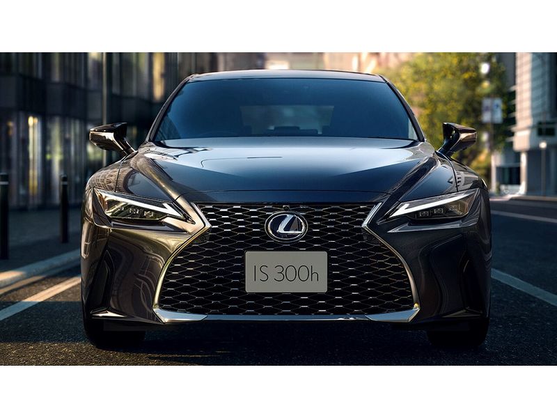 New Lexus IS debut with refined purity as a sports sedan.