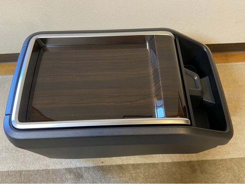 The Granace center console has arrived!