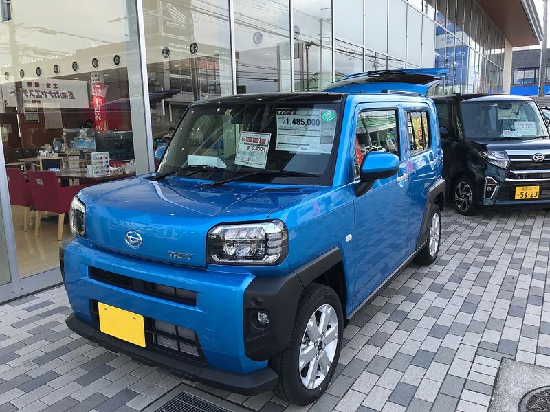 Partially improved DAIHATSU TAFT.