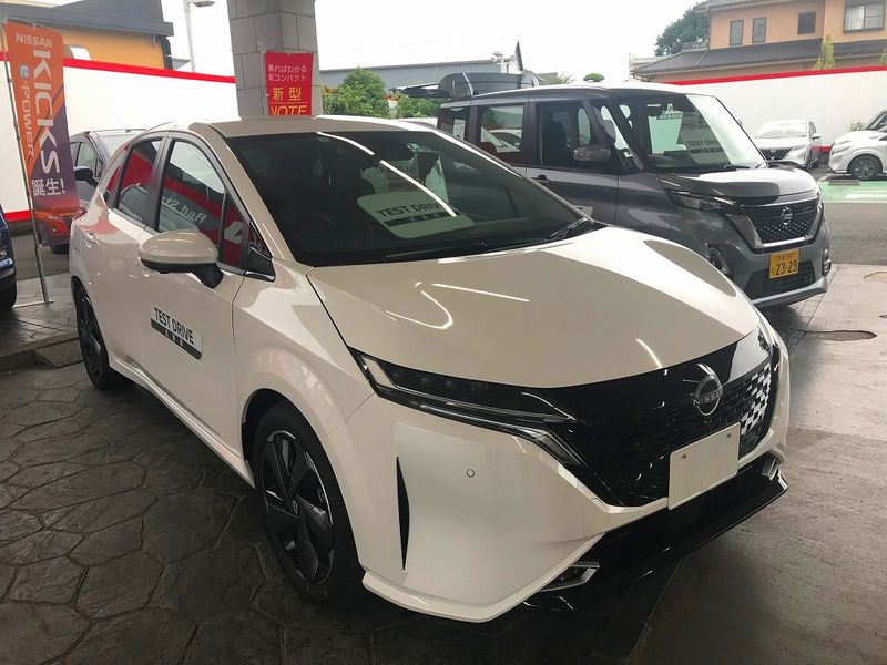 NISSAN NOTE AURA, a premium car clad in electric power and high quality, is now available.