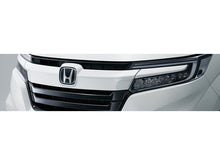 Load image into Gallery viewer, [NEW] JDM Honda STEP WGN RP1/2/3/4/5 Front Grille Molding Molding Colored 1 OEM
